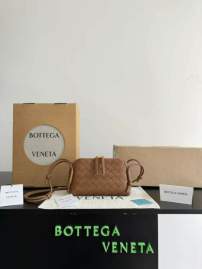 Picture of Bottega Veneta Handbags _SKUfw228517458fw